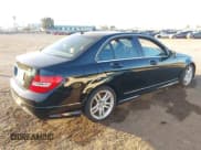 ✅ 2014 Mercedes-Benz C 250 Sport • VIN: WDDGF4HB7EA946274 • Лот: 43928785. Опубликован ранее на IAAI с пробегом 213 127 миль. Бесплатный доступ к архиву аукционных продаж из США и подробный отчёт об истории автомобиля на DreamBid. Изображение 4.