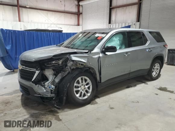 ✅ 2023 Chevrolet Traverse LS • VIN: 1GNERFKW4PJ247260 • Lot: 86665565. Wystawiony na Copart z przebiegiem Nie podano. Bezpłatny archiwum sprzedaży aukcyjnych z USA i szczegółowy raport historii pojazdu na DreamBid. Zdjęcie 1.