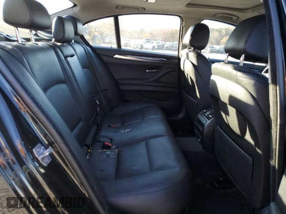 ✅ 2016 BMW 5 Series 528i xDrive • VIN: WBA5A7C54GG144426 • Lot: 92541595. Listed on Copart with 111,793 mi. Free auction sales archive from the USA and detailed vehicle history report at DreamBid. Image 10.