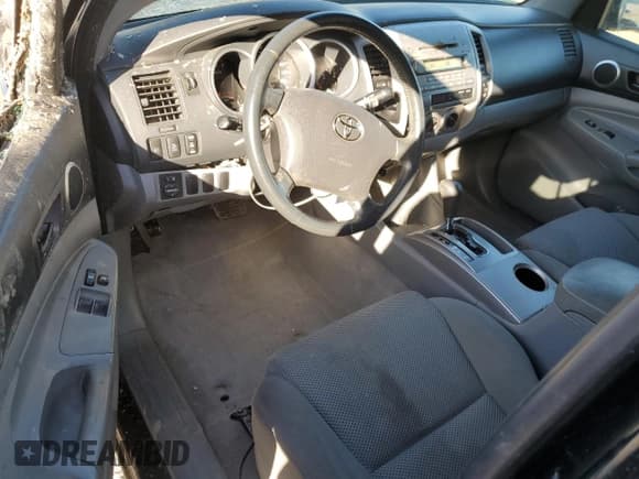 ✅ 2008 Toyota Tacoma • VIN: 5TEUU42N88Z481732 • Лот: 92465735. Опубликован ранее на Copart с пробегом 224 948 миль. Бесплатный доступ к архиву аукционных продаж из США и подробный отчёт об истории автомобиля на DreamBid. Изображение 8.