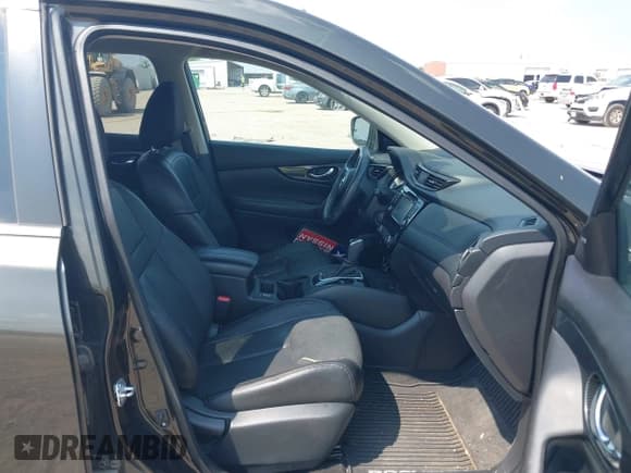 ✅ 2017 Nissan Rogue S • VIN: 5N1AT2MT9HC747811 • Lot: 43245861. Listed on IAAI with 85,662 mi. Free auction sales archive from the USA and detailed vehicle history report at DreamBid. Image 5.