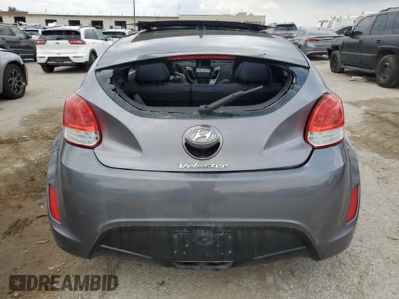 ✅ 2012 Hyundai Veloster w/Black Int • VIN: KMHTC6AD2CU043871 • Lot: 59579284. Wystawiony na Copart z przebiegiem Nie podano. Bezpłatny archiwum sprzedaży aukcyjnych z USA i szczegółowy raport historii pojazdu na DreamBid. Zdjęcie 6.