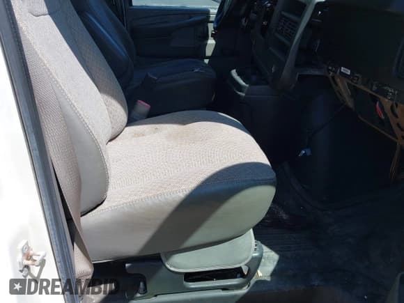 ✅ 2012 Chevrolet Express Cargo • VIN: 1GCWGFBA6C1156153 • Lot: 42168661. Listed on IAAI with 233,473 mi. Free auction sales archive from the USA and detailed vehicle history report at DreamBid. Image 5.