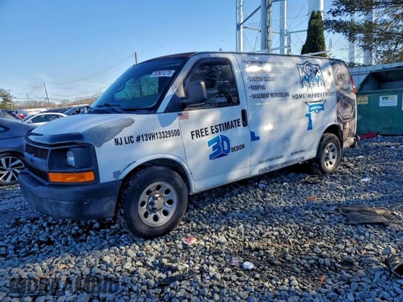 ✅ 2012 Chevrolet Express Cargo • VIN: 1GCSGAFX8C1105303 • Лот: 92651275. Опубликован ранее на Copart с пробегом 233 392 миль. Бесплатный доступ к архиву аукционных продаж из США и подробный отчёт об истории автомобиля на DreamBid. Изображение 1.