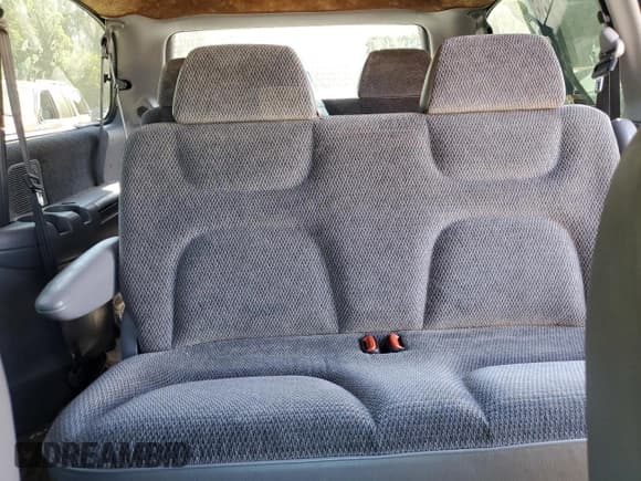 ✅ 1996 Plymouth Voyager SE • VIN: 1P4GP44R0TB207230 • Лот: 74509084. Опубликован ранее на Copart с пробегом Не указан. Бесплатный доступ к архиву аукционных продаж из США и подробный отчёт об истории автомобиля на DreamBid. Изображение 10.