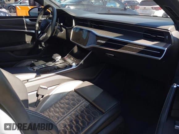 ✅ 2021 Audi RS 7 • VIN: WUAPCBF24MN900891 • Лот: 42260367. Опубликован ранее на IAAI с пробегом 54 327 миль. Бесплатный доступ к архиву аукционных продаж из США и подробный отчёт об истории автомобиля на DreamBid. Изображение 5.