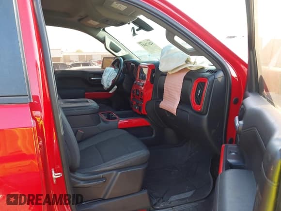 ✅ 2019 Chevrolet Silverado 1500 RST • VIN: 3GCUYEED7KG139009 • Lot: 42021583. Wystawiony na IAAI z przebiegiem 78 824 mil. Bezpłatny archiwum sprzedaży aukcyjnych z USA i szczegółowy raport historii pojazdu na DreamBid. Zdjęcie 5.