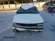 2005 Chevrolet Blazer LS z VIN 1GNDT13X35K120000, wystawiony jako Copart lot #87129694 z przebiegiem Nie podano mil oraz Czysty tytuł • Clean title. Historia ofert i sprzedaży dostępna na DreamBid. Obrazek 5.