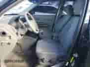 ✅ 2008 Hyundai Tucson GLS • VIN: KM8JM12BX8U913152 • Lot: 89181855. Wystawiony na Copart z przebiegiem 152 912 mil mil. Skorzystaj z bezpłatnego archiwum sprzedaży aukcyjnych z USA i zobacz szczegółowy raport historii pojazdu na DreamBid. Zdjęcie 7.