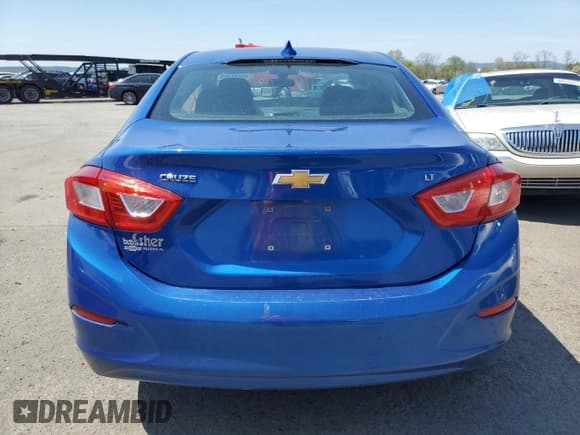 ✅ 2017 Chevrolet Cruze LT • VIN: 1G1BE5SM9H7141815 • Lot: 49297483. Listed on Copart with 78,048 mi. Free auction sales archive from the USA and detailed vehicle history report at DreamBid. Image 6.