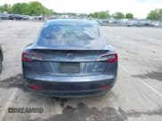 ✅ 2022 Tesla Model 3 Long Range • VIN: 5YJ3E1EB4NF175634 • Lot: 42021674. Wystawiony na IAAI z przebiegiem 39 475 mil. Bezpłatny archiwum sprzedaży aukcyjnych z USA i szczegółowy raport historii pojazdu na DreamBid. Zdjęcie 16.