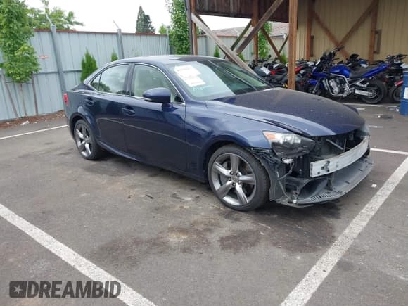 ✅ 2014 Lexus IS 350 • VIN: JTHBE1D25E5004890 • Lot: 42759557. Listed on IAAI with 85,474 mi. Free auction sales archive from the USA and detailed vehicle history report at DreamBid. Image 1.
