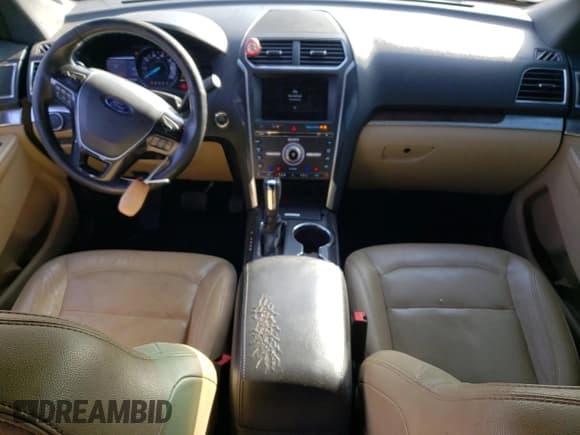 ✅ 2016 Ford Explorer Limited • VIN: 1FM5K7F89GGB27591 • Lot: 92451145. Wystawiony na Copart z przebiegiem 167 694 mil. Bezpłatny archiwum sprzedaży aukcyjnych z USA i szczegółowy raport historii pojazdu na DreamBid. Zdjęcie 8.