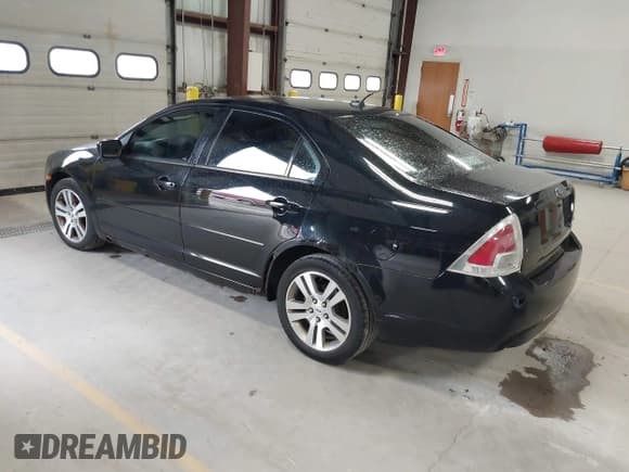 ✅ 2007 Ford Fusion SE • VIN: 3FAHP07Z97R275689 • Lot: 42040917. Wystawiony na IAAI z przebiegiem 183 886 mil. Bezpłatny archiwum sprzedaży aukcyjnych z USA i szczegółowy raport historii pojazdu na DreamBid. Zdjęcie 3.