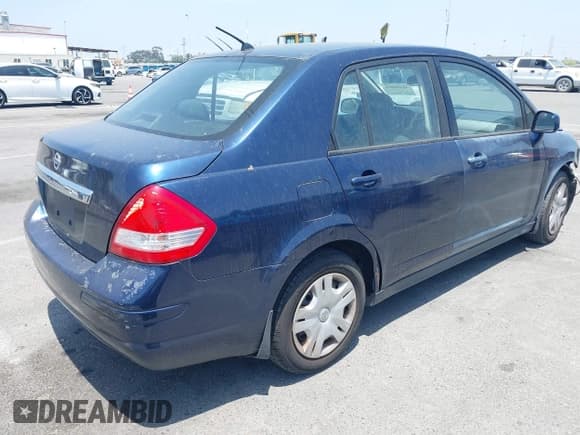 ✅ 2010 Nissan Versa S • VIN: 3N1BC1AP9AL448259 • Лот: 42486014. Опубликован ранее на IAAI с пробегом 154 169 миль. Бесплатный доступ к архиву аукционных продаж из США и подробный отчёт об истории автомобиля на DreamBid. Изображение 4.