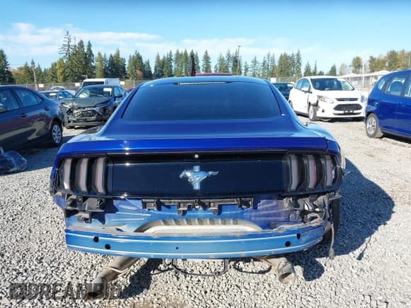 ✅ 2016 Ford Mustang V6 • VIN: 1FA6P8AM8G5211732 • Lot: 43506323. Listed on IAAI with 68,532 mi. Free auction sales archive from the USA and detailed vehicle history report at DreamBid. Image 17.