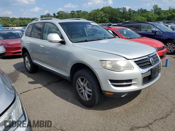 ✅ 2009 Volkswagen Touareg VR6 • VIN: WVGBE77L09D008006 • Lot: 61537815. Wystawiony na Copart z przebiegiem 205 049 mil. Bezpłatny archiwum sprzedaży aukcyjnych z USA i szczegółowy raport historii pojazdu na DreamBid. Zdjęcie 4.