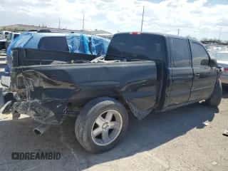 2002 Chevrolet Silverado 1500 z VIN 2GCEC19W121412302, wystawiony jako Copart lot #55272472 z przebiegiem 204 099 mil mil oraz Szkoda całkowita • Salvage title. Historia ofert i sprzedaży dostępna na DreamBid. Obrazek 4.