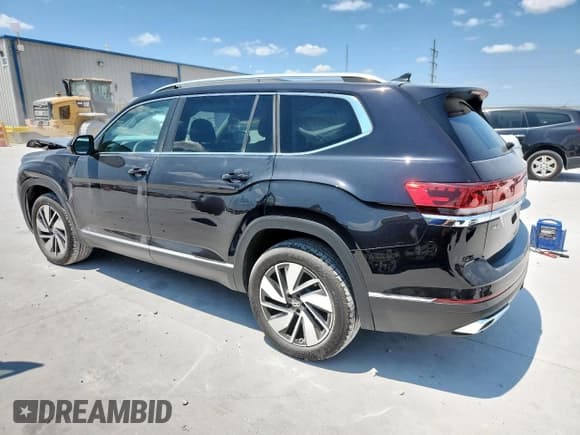 ✅ 2024 Volkswagen Atlas SEL • VIN: 1V2BR2CA4RC533736 • Lot: 67526605. Listed on Copart with 14,868 mi. Free auction sales archive from the USA and detailed vehicle history report at DreamBid. Image 2.