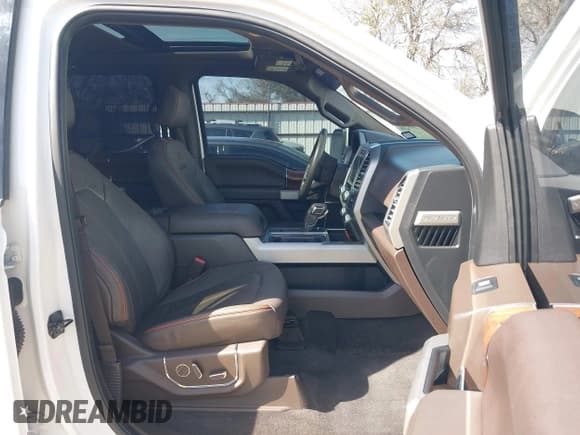 ✅ 2015 Ford F-150 XLT • VIN: 1FTEW1EG3FFB23040 • Lot: 41689219. Wystawiony na IAAI z przebiegiem 95 238 mil. Bezpłatny archiwum sprzedaży aukcyjnych z USA i szczegółowy raport historii pojazdu na DreamBid. Zdjęcie 5.