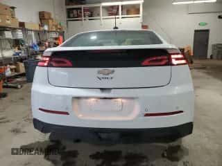2015 Chevrolet Volt z VIN 1G1RC6E40FU123062, wystawiony jako Copart lot #62941603 z przebiegiem 64 277 mil mil oraz . Historia ofert i sprzedaży dostępna na DreamBid. Obrazek 6.
