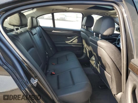 ✅ 2016 BMW 5 Series 528i xDrive • VIN: WBA5A7C51GG644009 • Lot: 82069235. Wystawiony na Copart z przebiegiem 87 726 mil. Bezpłatny archiwum sprzedaży aukcyjnych z USA i szczegółowy raport historii pojazdu na DreamBid. Zdjęcie 10.