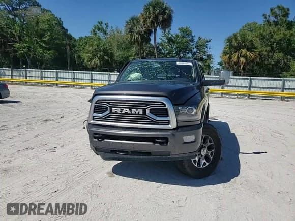 ✅ 2018 Ram 2500 Limited • VIN: 3C6UR5GL8JG334320 • Lot: 49382695. Listed on Copart with 191,911 mi. Free auction sales archive from the USA and detailed vehicle history report at DreamBid. Image 10.