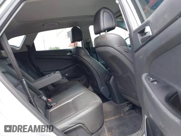 2018 Hyundai Tucson Limited with VIN KM8J33A27JU750045, listed as a IAAI auction lot 41938146 with 147,026 mi miles and . Bid and sale history available at DreamBid. Image 8.