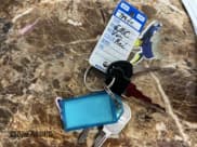 ✅ 1994 GMC Rally • VIN: 1GJGG39K6RF527981 • Lot: 41851882. Wystawiony na IAAI z przebiegiem 159 751 mil. Bezpłatny archiwum sprzedaży aukcyjnych z USA i szczegółowy raport historii pojazdu na DreamBid. Zdjęcie 10.