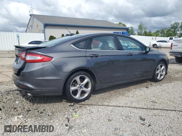 ✅ 2015 Ford Fusion SE • VIN: 3FA6P0H7XFR221823 • Lot: 55812945. Wystawiony na Copart z przebiegiem 144 407 mil. Bezpłatny archiwum sprzedaży aukcyjnych z USA i szczegółowy raport historii pojazdu na DreamBid. Zdjęcie 3.