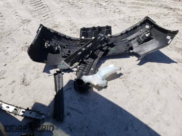 ✅ 2018 Chevrolet Traverse LT Cloth • VIN: 1GNERGKW6JJ253977 • Lot: 48542793. Wystawiony na Copart z przebiegiem 94 729 mil. Bezpłatny archiwum sprzedaży aukcyjnych z USA i szczegółowy raport historii pojazdu na DreamBid. Zdjęcie 13.