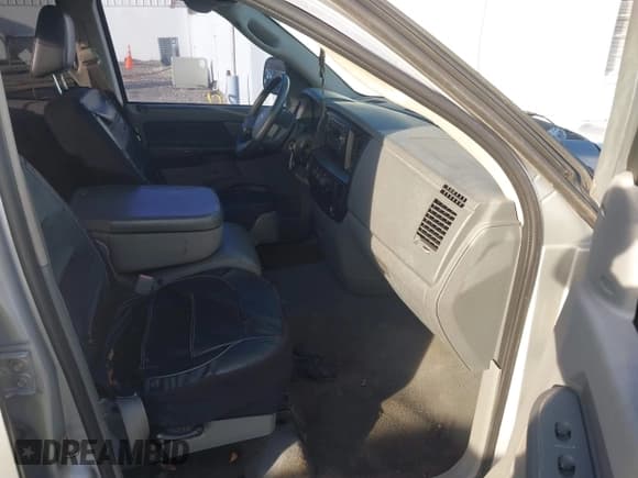 ✅ 2007 Dodge 1500 ST • VIN: 1D7HA18K87J537057 • Лот: 43682990. Опубликован ранее на IAAI с пробегом 179 059 миль. Бесплатный доступ к архиву аукционных продаж из США и подробный отчёт об истории автомобиля на DreamBid. Изображение 5.