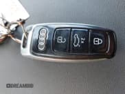 ✅ 2021 Audi Q7 Prestige • VIN: WA1VXAF7XMD024021 • Lot: 42931320. Wystawiony na IAAI z przebiegiem 92 213 mil. Bezpłatny archiwum sprzedaży aukcyjnych z USA i szczegółowy raport historii pojazdu na DreamBid. Zdjęcie 11.