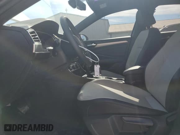 ✅ 2020 Volkswagen Jetta S • VIN: 3VWCB7BU7LM031986 • Lot: 86817805. Listed on Copart with 56,108 mi. Free auction sales archive from the USA and detailed vehicle history report at DreamBid. Image 7.