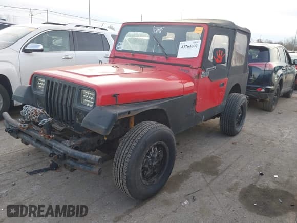 ✅ 1995 Jeep Wrangler S • VIN: 1J4FY19P9SP247448 • Lot: 43764002. Listed on IAAI with 181,357 mi. Free auction sales archive from the USA and detailed vehicle history report at DreamBid. Image 2.