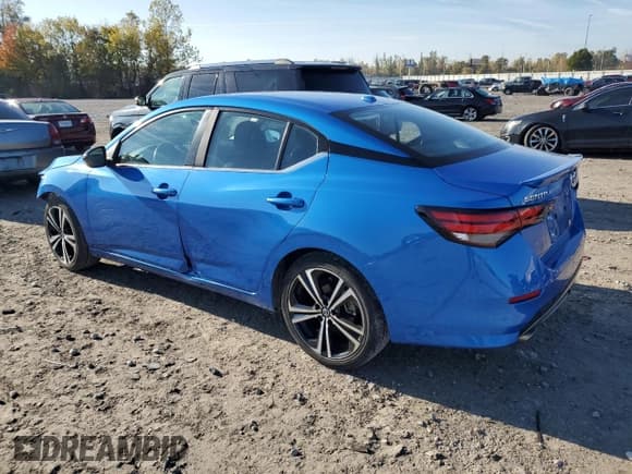 ✅ 2022 Nissan Sentra SR • VIN: 3N1AB8DV5NY309725 • Lot: 90722645. Listed on Copart with 21,459 mi. Free auction sales archive from the USA and detailed vehicle history report at DreamBid. Image 2.