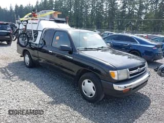 ✅ 2000 Toyota Tacoma • VIN: 4TAVL52N8YZ624411 • Lot: 42486127. Wystawiony na IAAI z przebiegiem 235 701 mil. Bezpłatny archiwum sprzedaży aukcyjnych z USA i szczegółowy raport historii pojazdu na DreamBid. Zdjęcie 1.