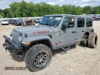 ✅ 2019 Jeep Wrangler Unlimited Sahara • VIN: 1C4HJXEGXKW620983 • Lot: 55098785. Wystawiony na Copart z przebiegiem 87 818 mil. Bezpłatny archiwum sprzedaży aukcyjnych z USA i szczegółowy raport historii pojazdu na DreamBid. Zdjęcie 1.