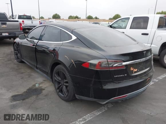 ✅ 2015 Tesla Model S 85D • VIN: 5YJSA1E23FF104434 • Лот: 43622961. Опубликован ранее на IAAI с пробегом 72 112 миль. Бесплатный доступ к архиву аукционных продаж из США и подробный отчёт об истории автомобиля на DreamBid. Изображение 14.