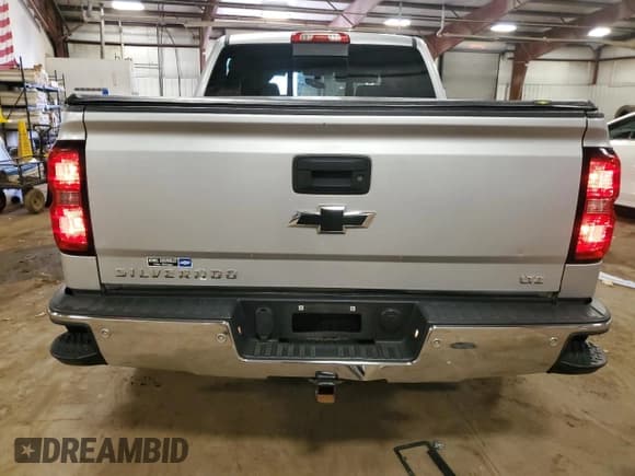 ✅ 2015 Chevrolet Silverado 1500 LTZ • VIN: 3GCUKSECXFG477145 • Lot: 91593145. Wystawiony na Copart z przebiegiem 237 123 mil. Bezpłatny archiwum sprzedaży aukcyjnych z USA i szczegółowy raport historii pojazdu na DreamBid. Zdjęcie 6.