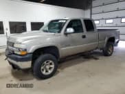 ✅ 2001 Chevrolet Silverado 2500HD LS • VIN: 1GCHK29U01E261048 • Лот: 71836145. Опубликован ранее на Copart с пробегом 94 197 миль. Бесплатный доступ к архиву аукционных продаж из США и подробный отчёт об истории автомобиля на DreamBid. Изображение 1.