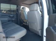 ✅ 2022 Chevrolet Silverado 1500 LTZ • VIN: 1GCUYGEL2NZ140494 • Lot: 43517659. Wystawiony na IAAI z przebiegiem 37 885 mil. Bezpłatny archiwum sprzedaży aukcyjnych z USA i szczegółowy raport historii pojazdu na DreamBid. Zdjęcie 8.