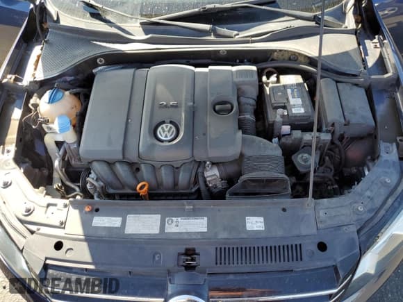 ✅ 2013 Volkswagen Passat S • VIN: 1VWAP7A30DC055261 • Lot: 82467005. Wystawiony na Copart z przebiegiem 138 824 mil. Bezpłatny archiwum sprzedaży aukcyjnych z USA i szczegółowy raport historii pojazdu na DreamBid. Zdjęcie 11.