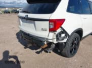 ✅ 2019 Honda Passport Elite • VIN: 5FNYF8H0XKB001472 • Лот: 42143890. Опубликован ранее на IAAI с пробегом 98 119 миль. Бесплатный доступ к архиву аукционных продаж из США и подробный отчёт об истории автомобиля на DreamBid. Изображение 19.