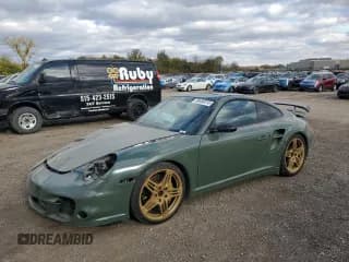 ✅ 2007 Porsche 911 Turbo • VIN: WP0AD29977S785735 • Lot: 90480315. Wystawiony na Copart z przebiegiem Nie podano. Bezpłatny archiwum sprzedaży aukcyjnych z USA i szczegółowy raport historii pojazdu na DreamBid. Zdjęcie 1.