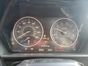 ✅ 2015 BMW 2 Series M235i • VIN: WBA1M1C53FV393443 • Lot: 44038885. Wystawiony na Copart z przebiegiem 69 299 mil. Bezpłatny archiwum sprzedaży aukcyjnych z USA i szczegółowy raport historii pojazdu na DreamBid. Zdjęcie 9.