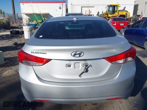 ✅ 2013 Hyundai Elantra GLS • VIN: KMHDH4AE2DU712239 • Lot: 43527627. Listed on IAAI with 115,551 mi. Free auction sales archive from the USA and detailed vehicle history report at DreamBid. Image 17.