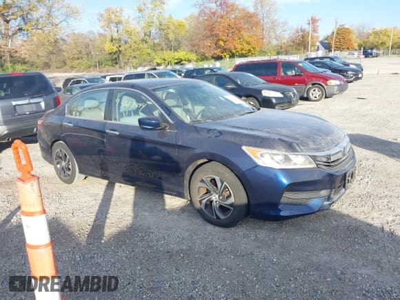 ✅ 2017 Honda Accord LX • VIN: 1HGCR2F39HA173202 • Lot: 43619894. Listed on IAAI with 82,397 mi. Free auction sales archive from the USA and detailed vehicle history report at DreamBid. Image 14.