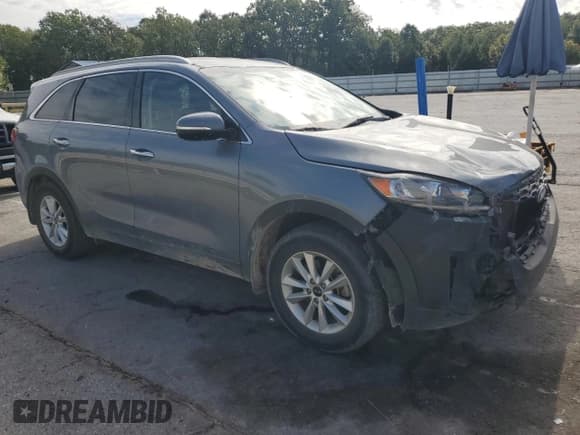 ✅ 2020 Kia Sorento LX • VIN: 5XYPG4A36LG633112 • Лот: 84781185. Опубликован ранее на Copart с пробегом 111 053 миль. Бесплатный доступ к архиву аукционных продаж из США и подробный отчёт об истории автомобиля на DreamBid. Изображение 4.