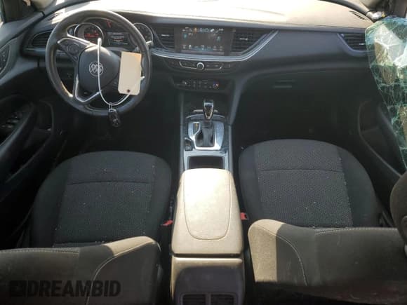 ✅ 2018 Buick Regal Preferred • VIN: W04GU8SX9J1068637 • Лот: 70712854. Опубликован ранее на Copart с пробегом 65 941 миль. Бесплатный доступ к архиву аукционных продаж из США и подробный отчёт об истории автомобиля на DreamBid. Изображение 8.